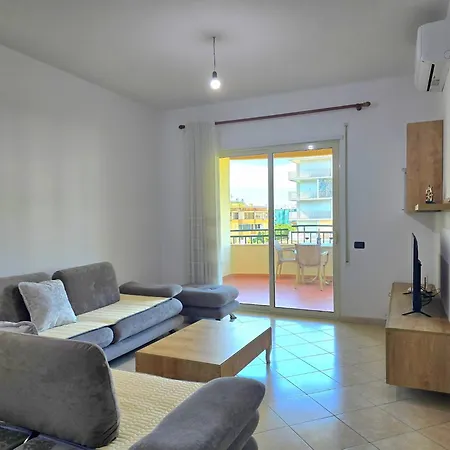 Appartamento In Steps From Sandy Durrës